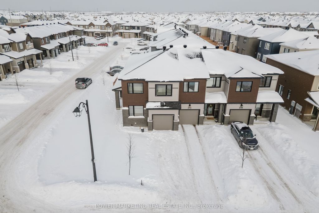 Photo of 339 BLOSSOM PASS Terrace, Orleans - Cumberland and Area, ON K4A 5P2 (MLS # X12751366)