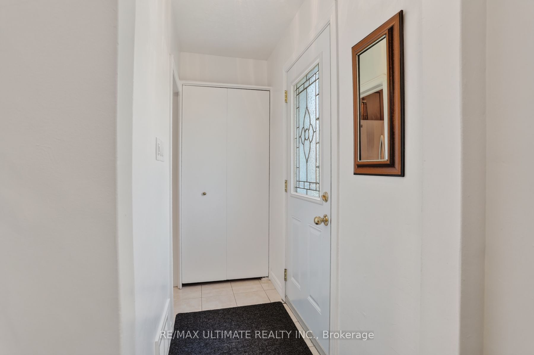 11 Midholm Drive