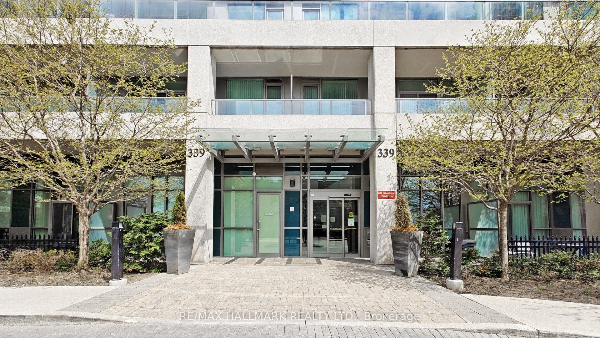 339 Rathburn Road W 2103