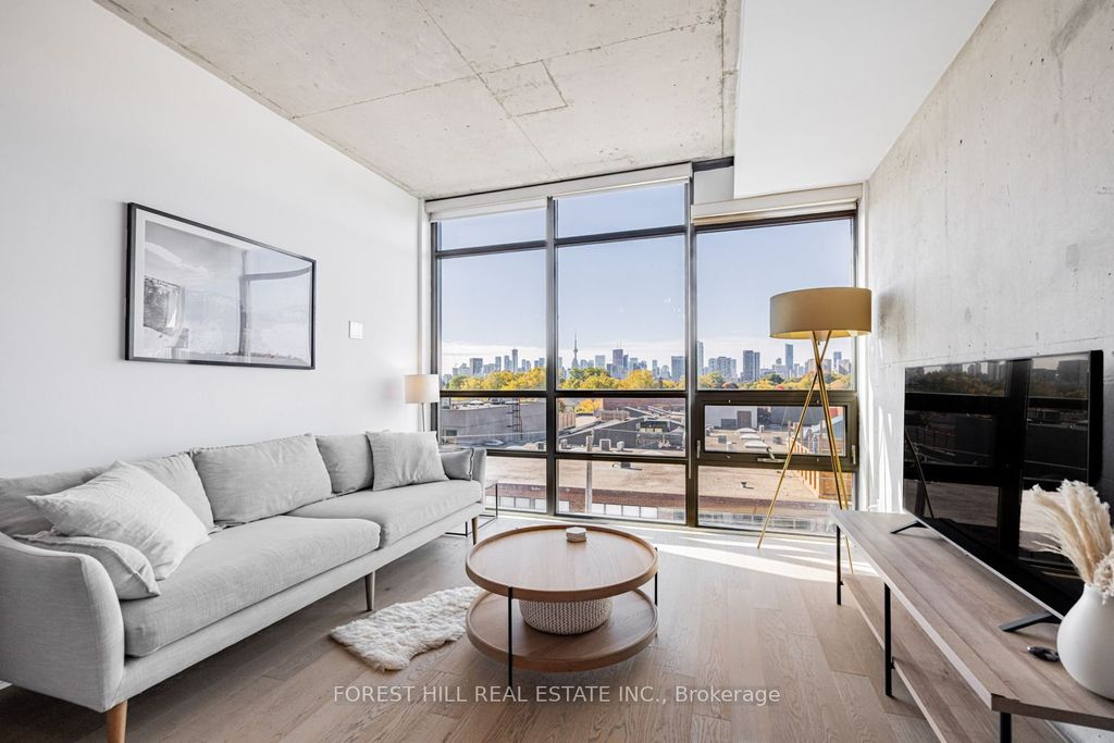 Photo of 319 Carlaw Avenue #607, Toronto, ON M4M 0A4 (MLS # E12466259)
