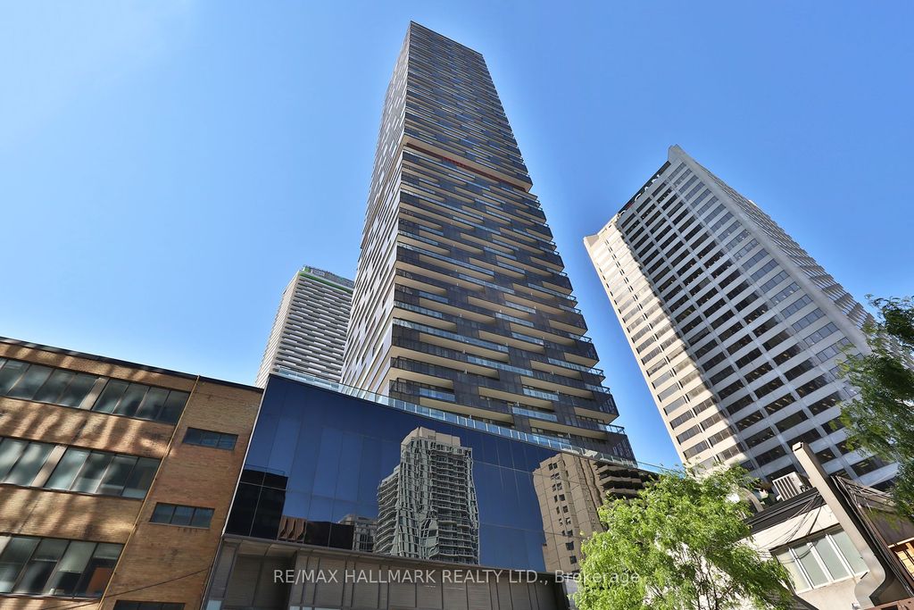 Photo of 8 Eglinton Avenue E #5009, Toronto, ON M4P 0C1 (MLS # C12373188)