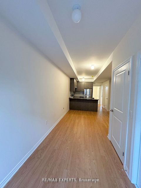 20 Halliford Place 102 Brampton ON L6P 4R1