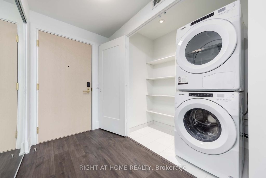 Photo of 480 Front Street W #1316, Toronto, ON M5V 0V5 (MLS # C12318822)