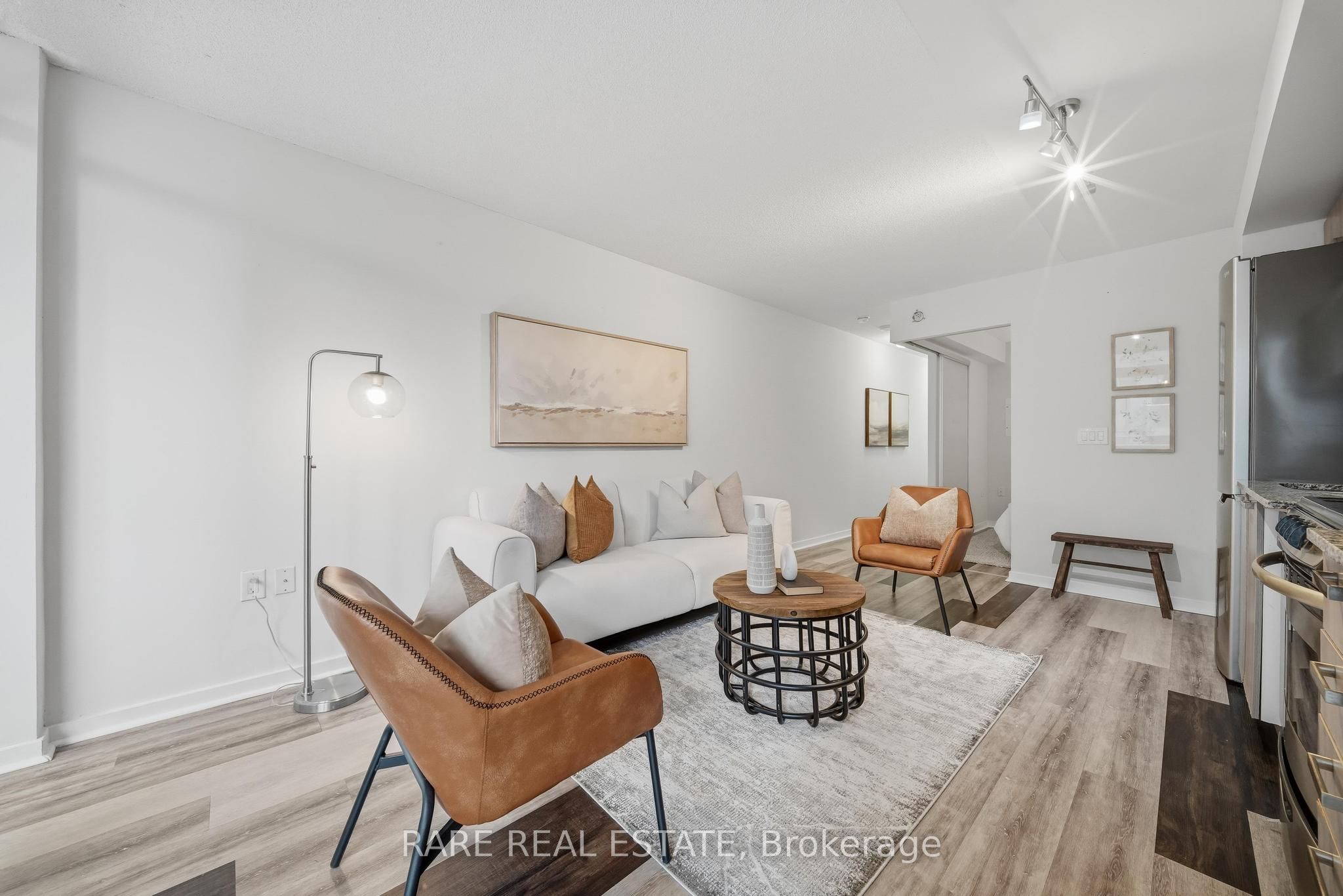 36 Lisgar Street 518 W