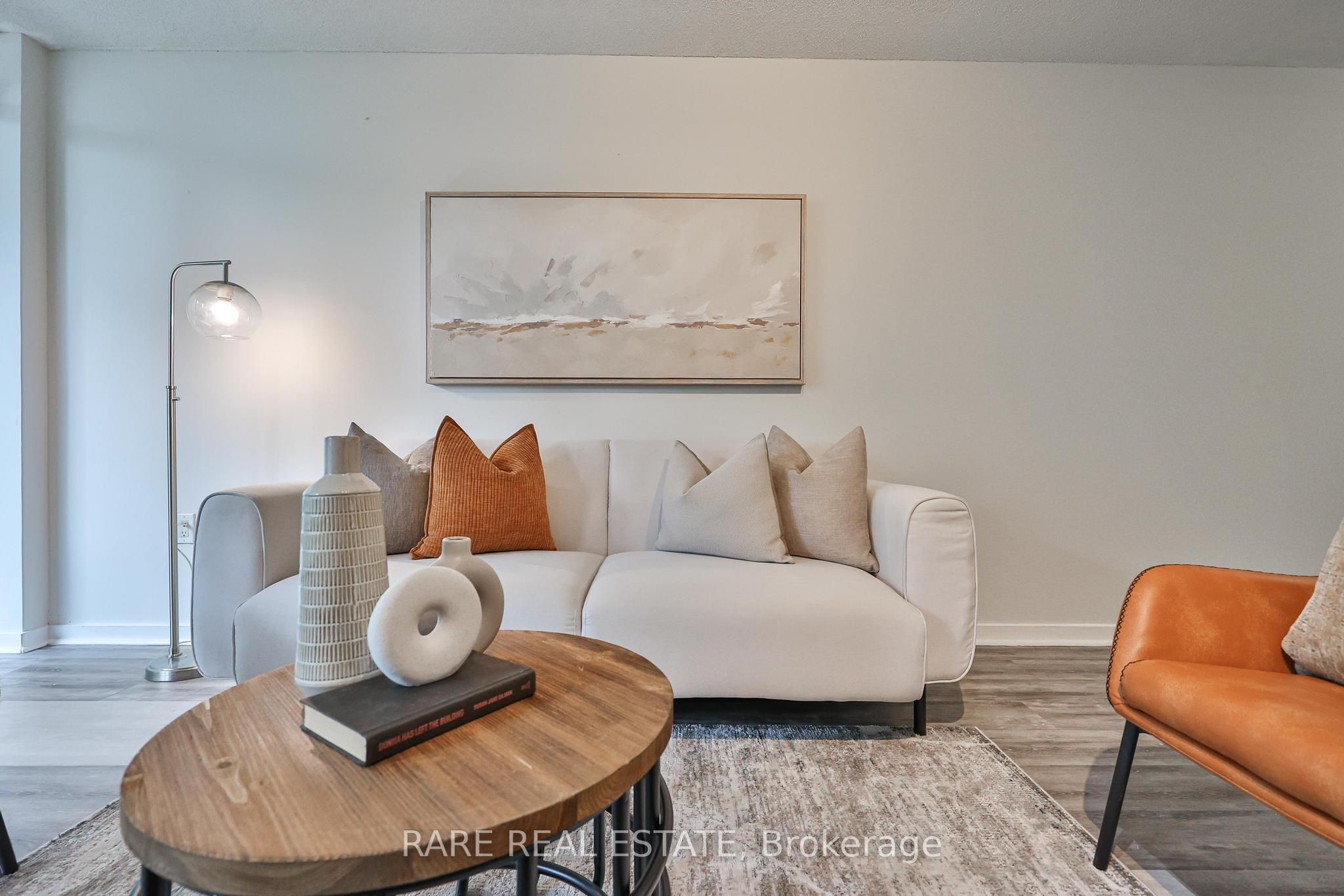 36 Lisgar Street 518 W