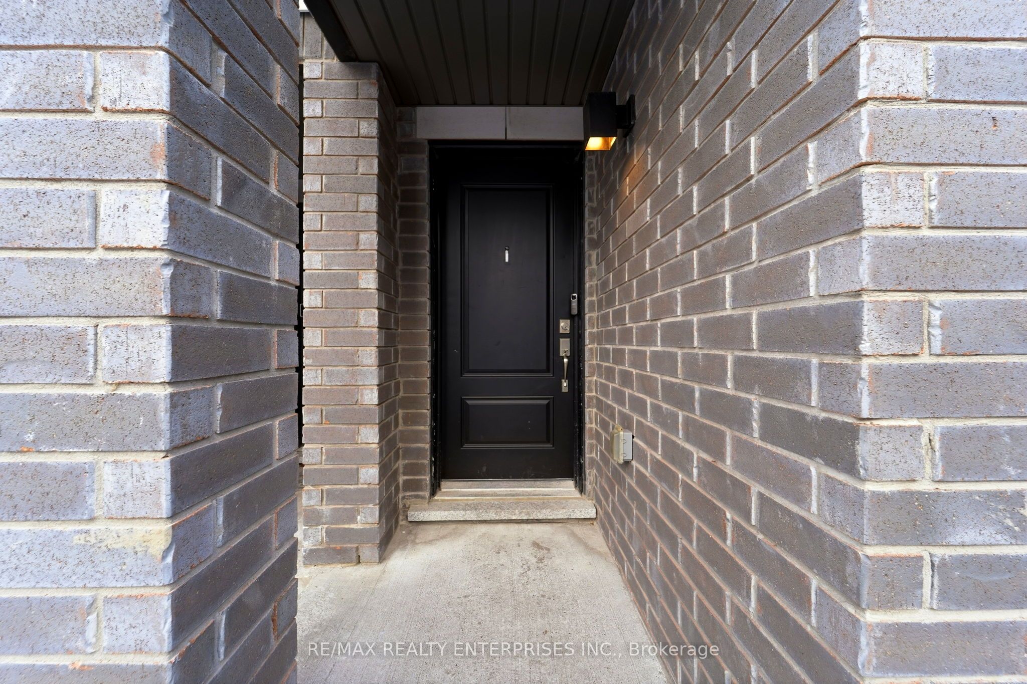 414 Okanagan Path Upper