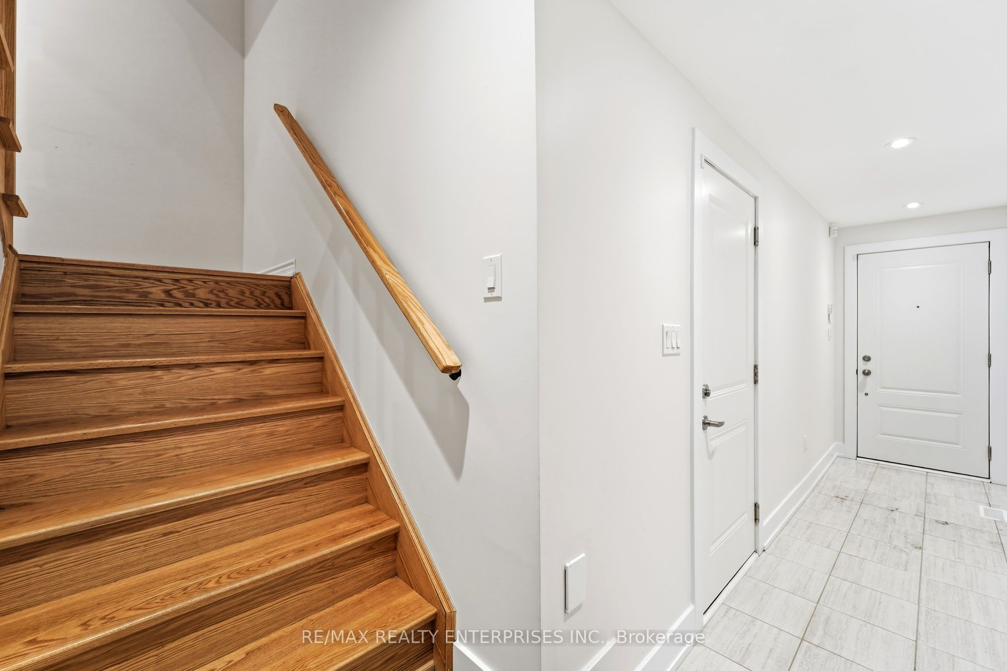 414 Okanagan Path Upper