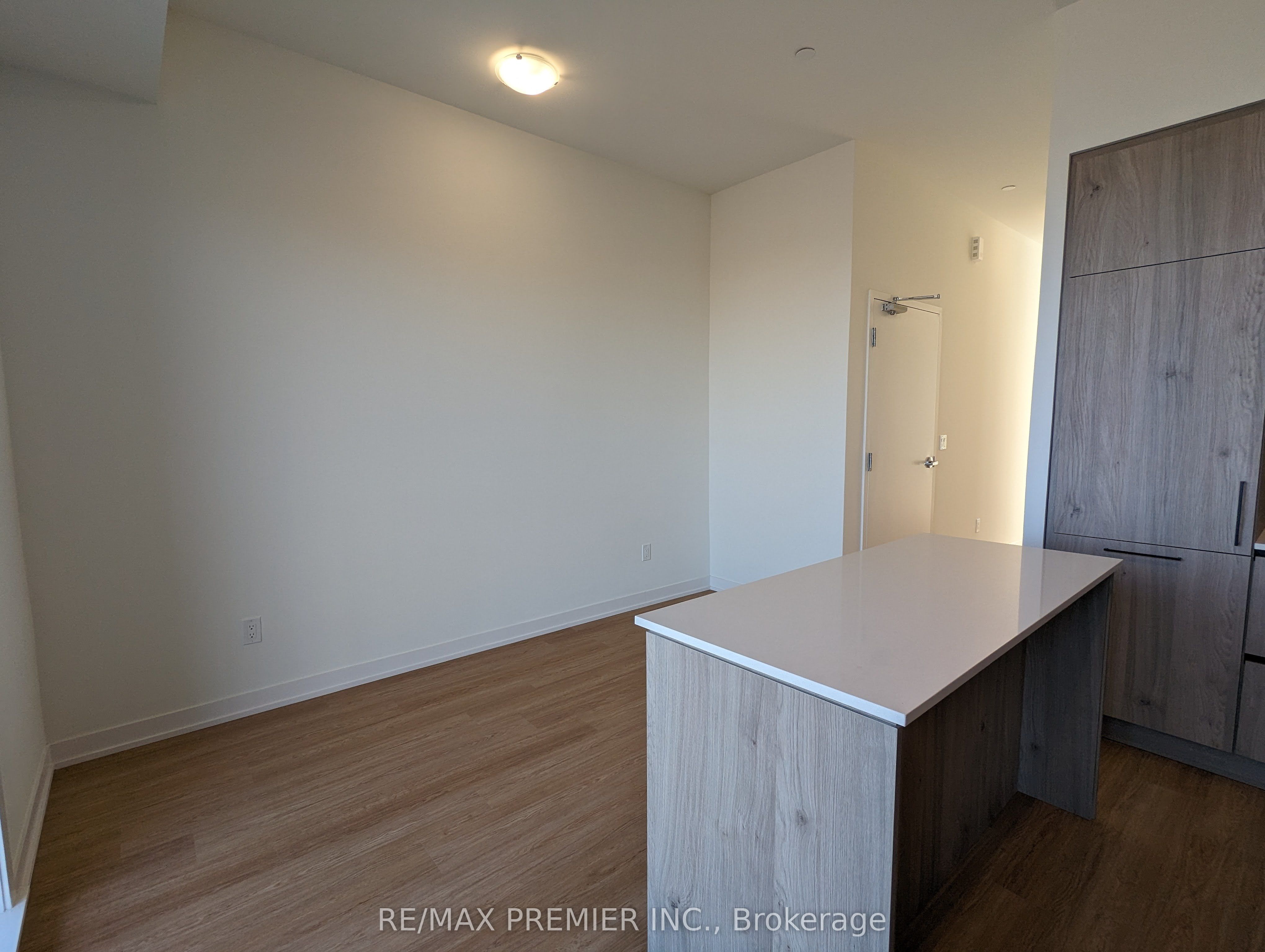 11 Steckley House Lane 403