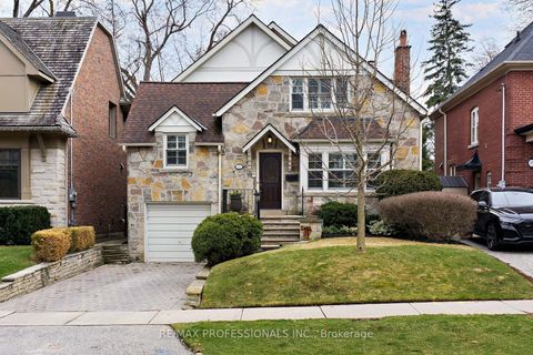 15 Kingsgarden Road Toronto ON M8X 1S7