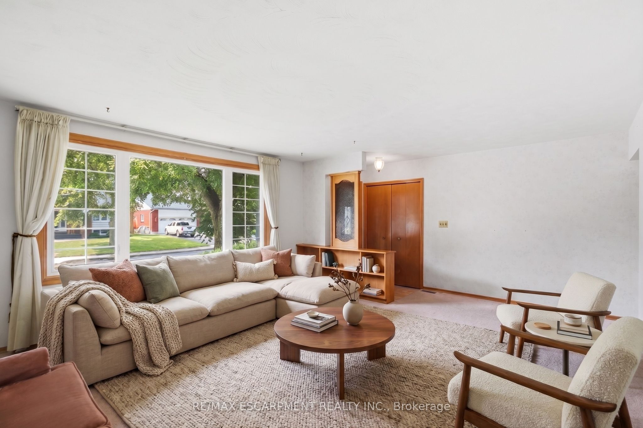 6 Caprice Court
