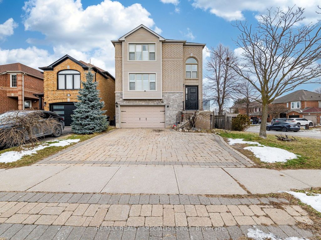 Photo of 85 Forestgrove Circle, Brampton, ON L6Z 4T5 (MLS # W13160724)