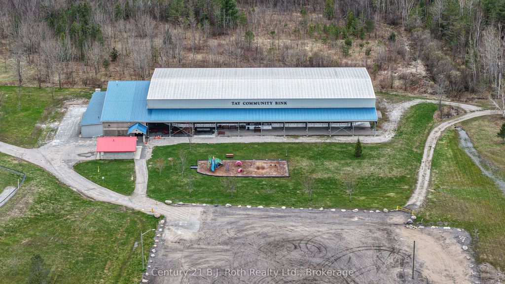 Photo of 817 Eighth Avenue, Tay, ON L0K 1R0 (MLS # S13087162)