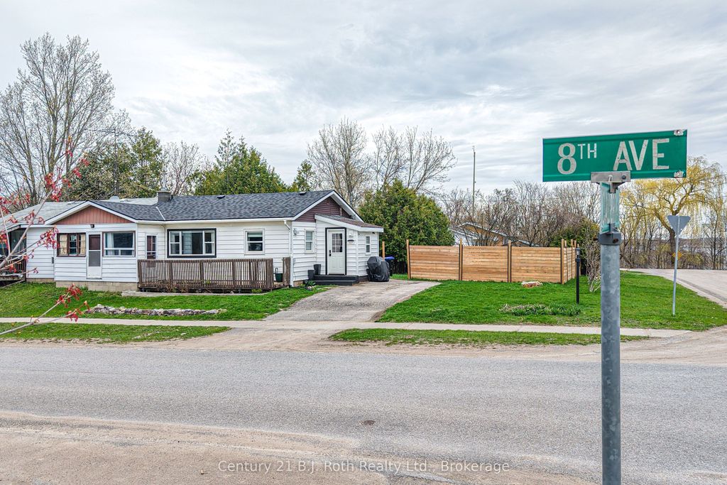 Photo of 817 Eighth Avenue, Tay, ON L0K 1R0 (MLS # S13087162)