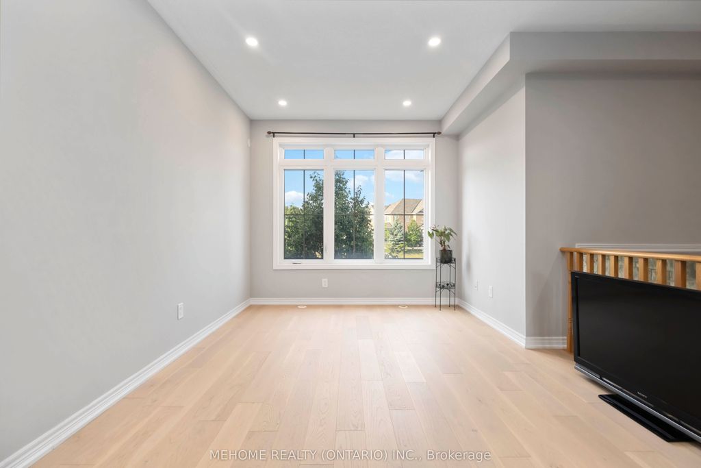 Photo of 229 Dundas Way, Markham, ON L6E 0S8 (MLS # N12731402)