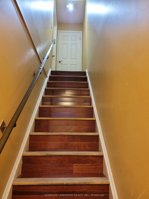 20 Roncesvalles Avenue 2 Toronto ON M6R 2K3