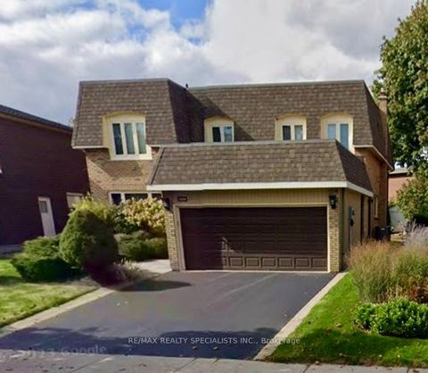 3099 Golden Orchard Drive BSMNT Mississauga ON L4X 2T9