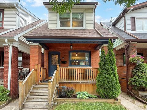 85 Chisholm Avenue Toronto ON M4C 4V1