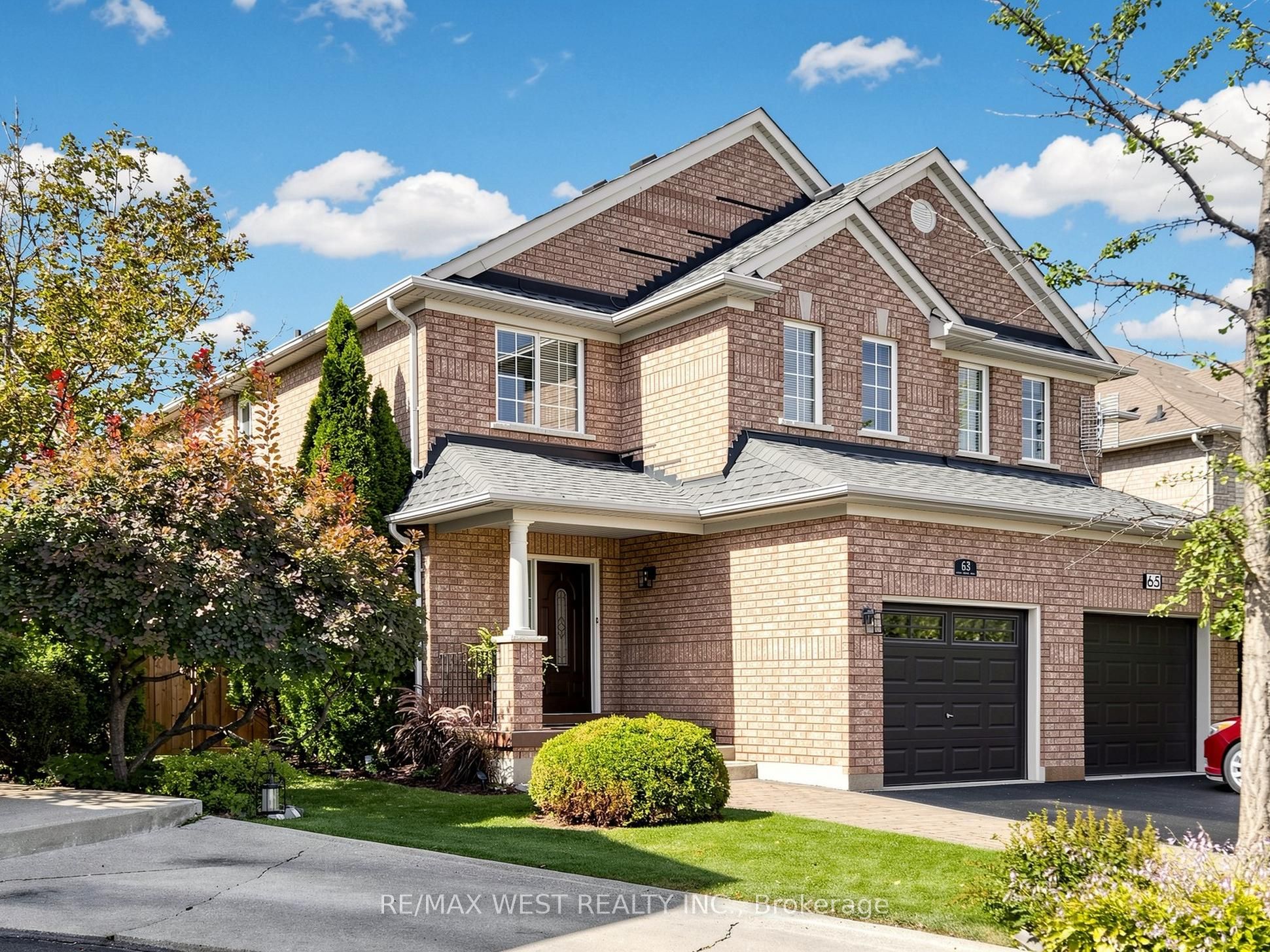 63 Echo Ridge Crescent