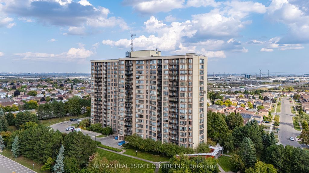 Photo of 20 Cherrytree Drive #802, Brampton, ON L6Y 3V1 (MLS # W12718986)