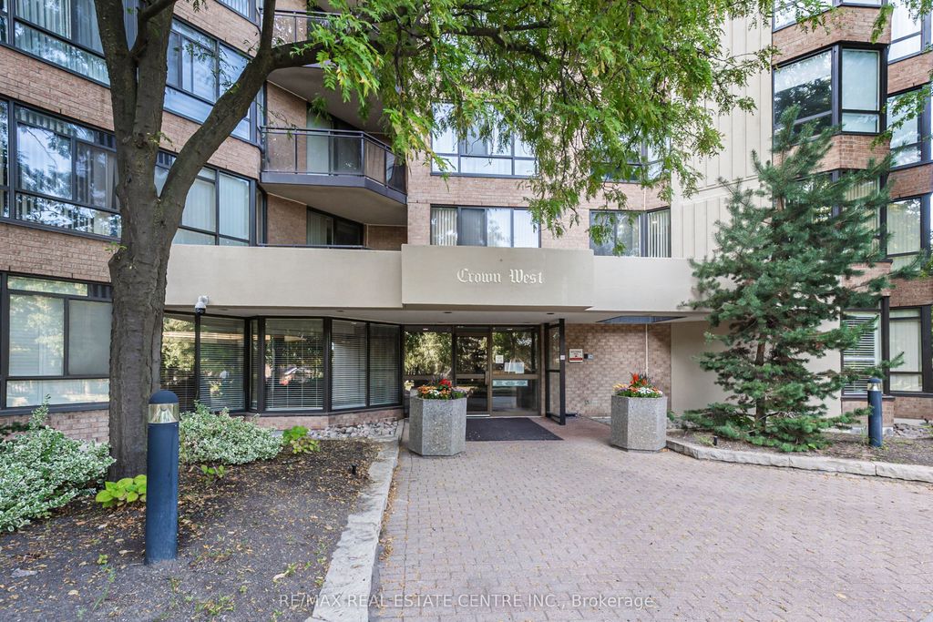 Photo of 20 Cherrytree Drive #802, Brampton, ON L6Y 3V1 (MLS # W12718986)