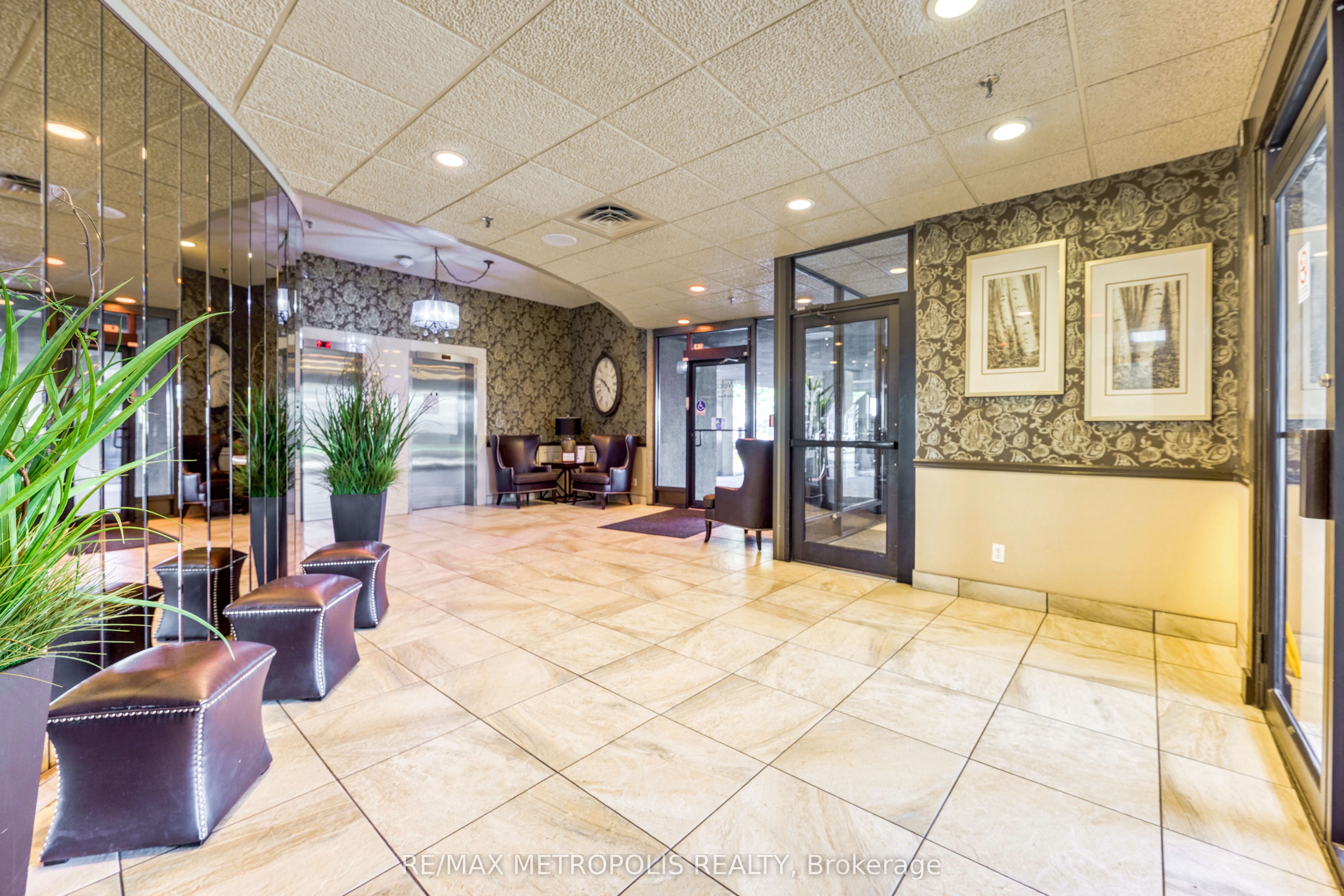 155 Front Street N 1306