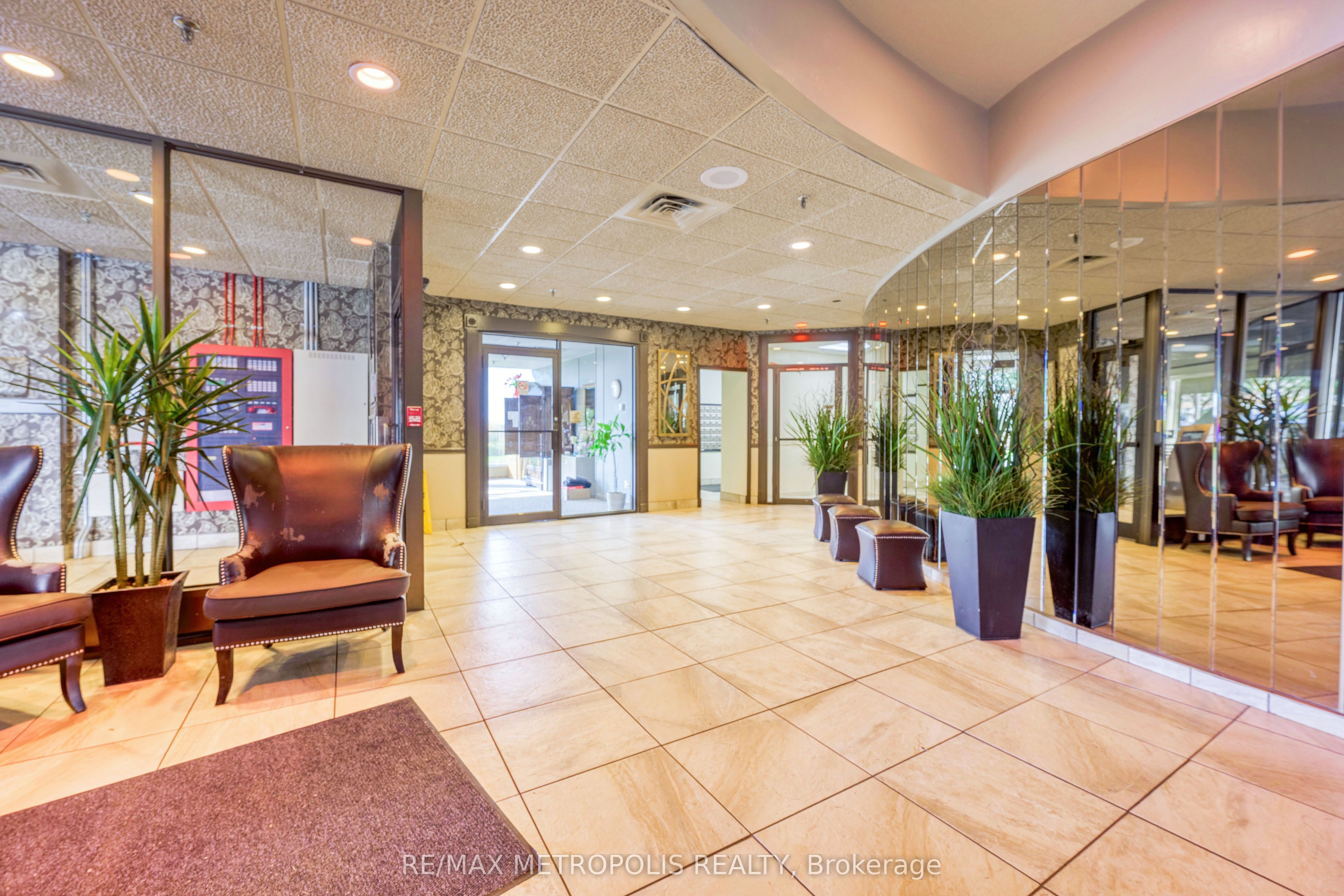 155 Front Street N 1306