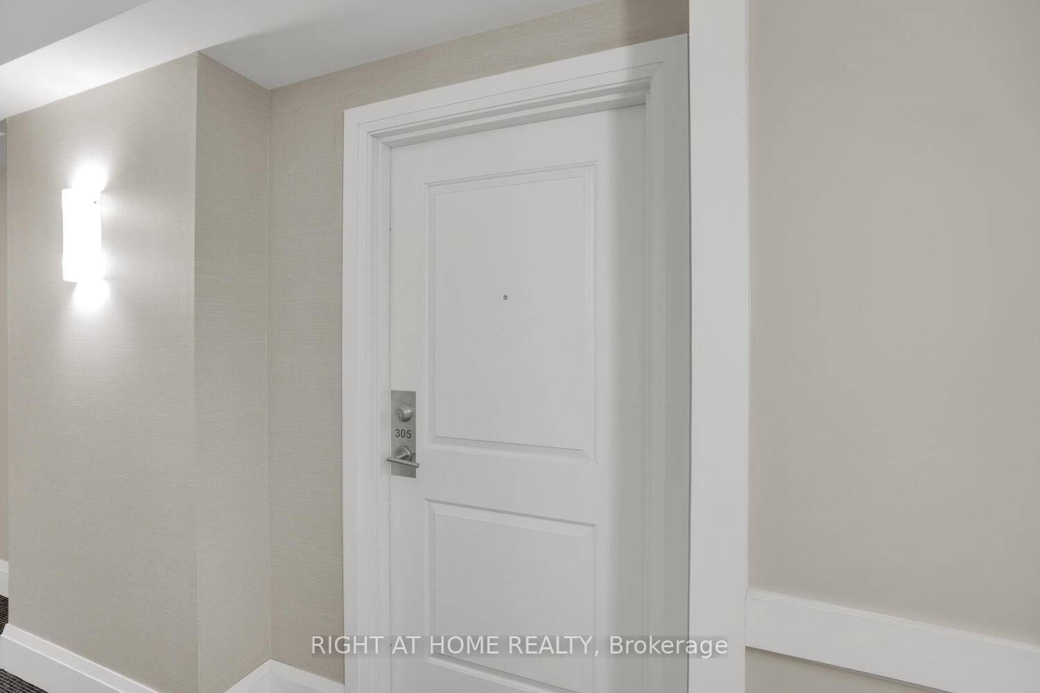 24 Woodstream Boulevard 305