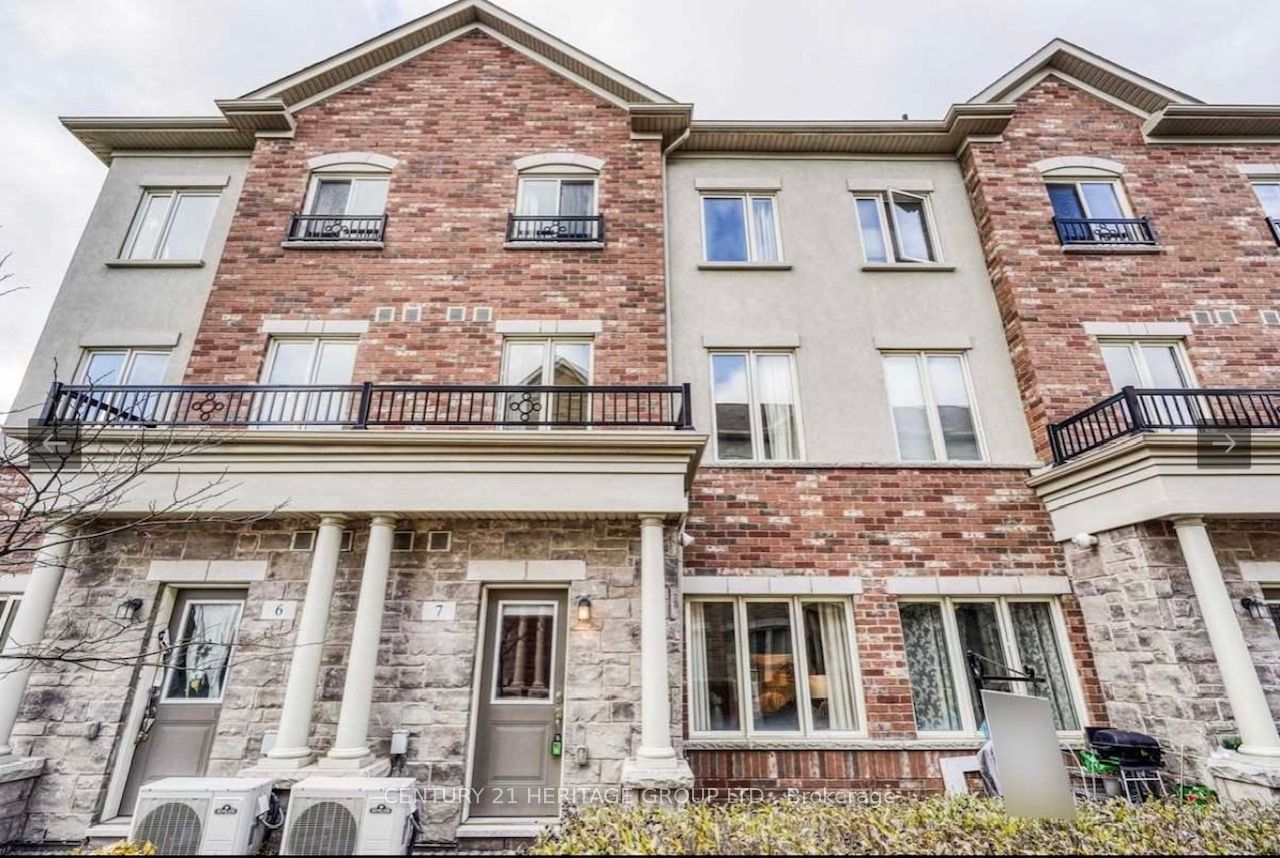 21 Coneflower Crescent 07