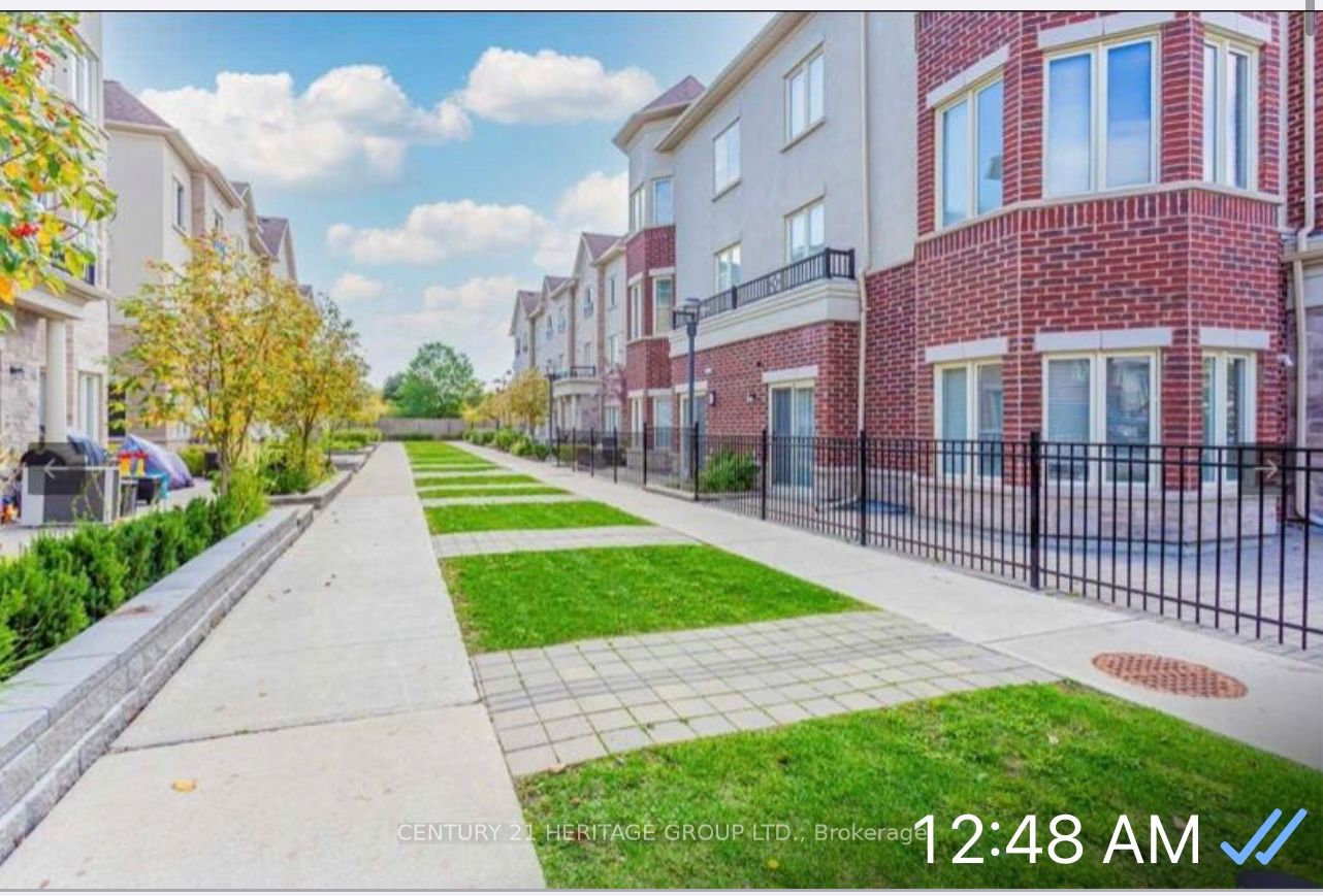 21 Coneflower Crescent 07