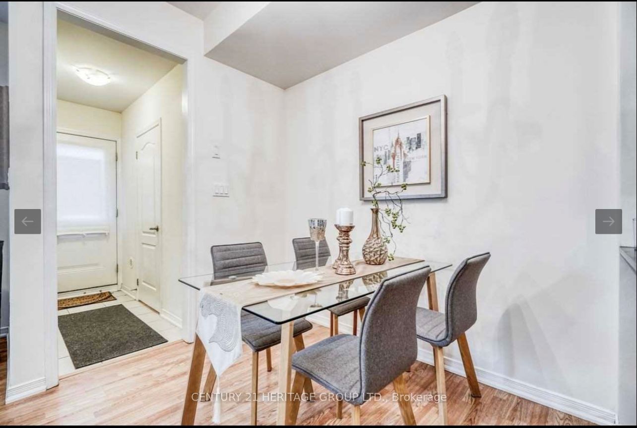 21 Coneflower Crescent 07