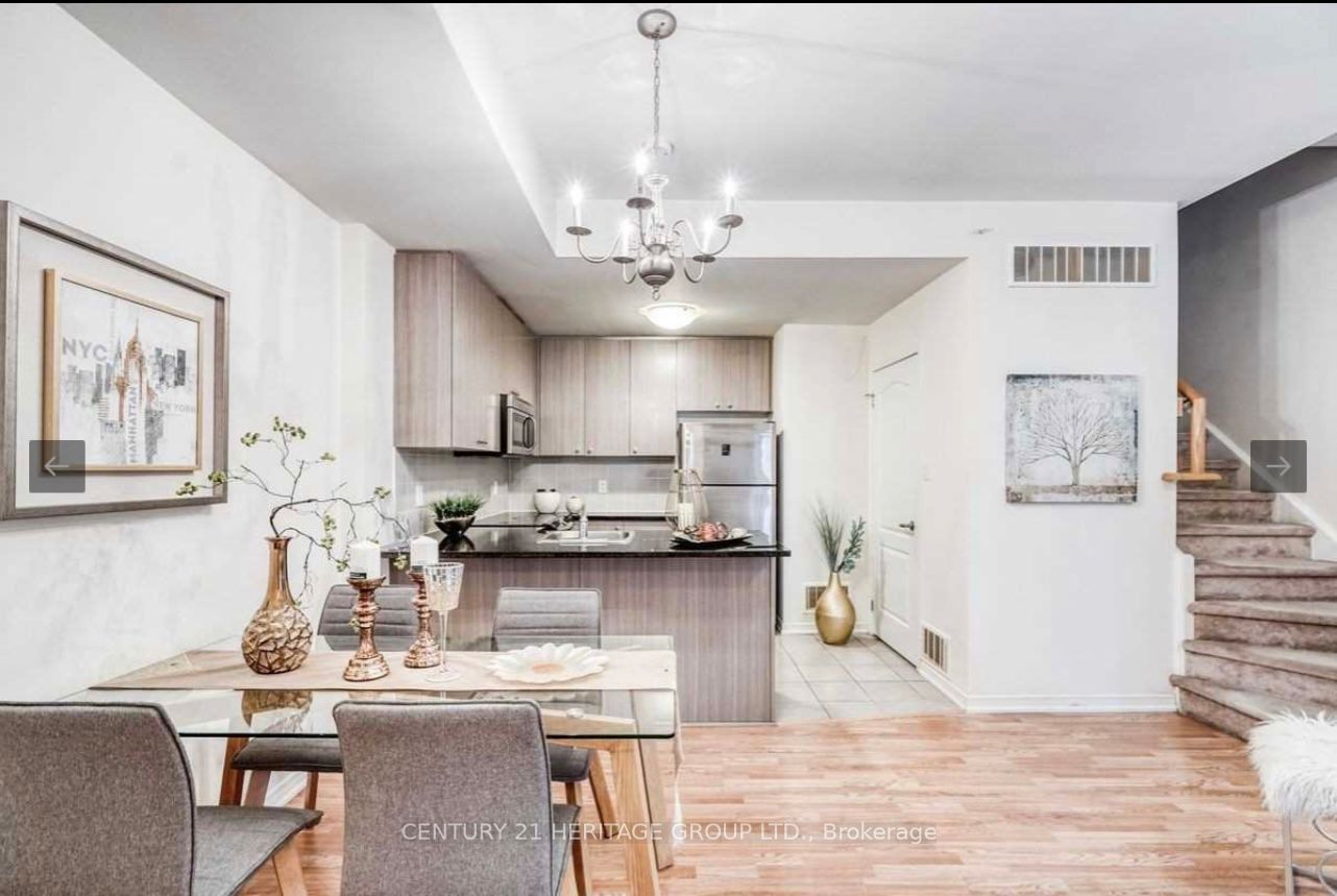 21 Coneflower Crescent 07