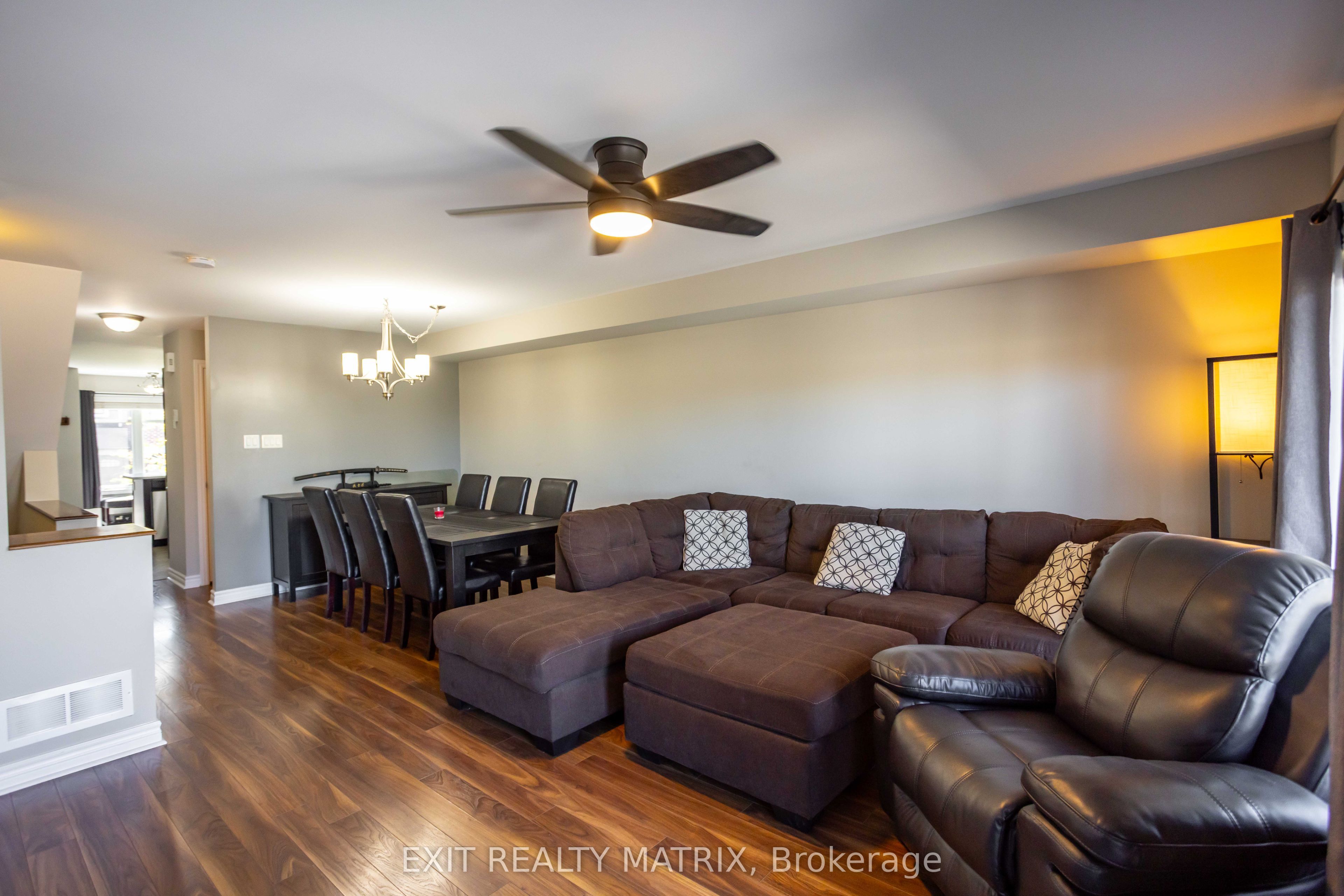 2224 Marble Crescent 9 - Photo 4