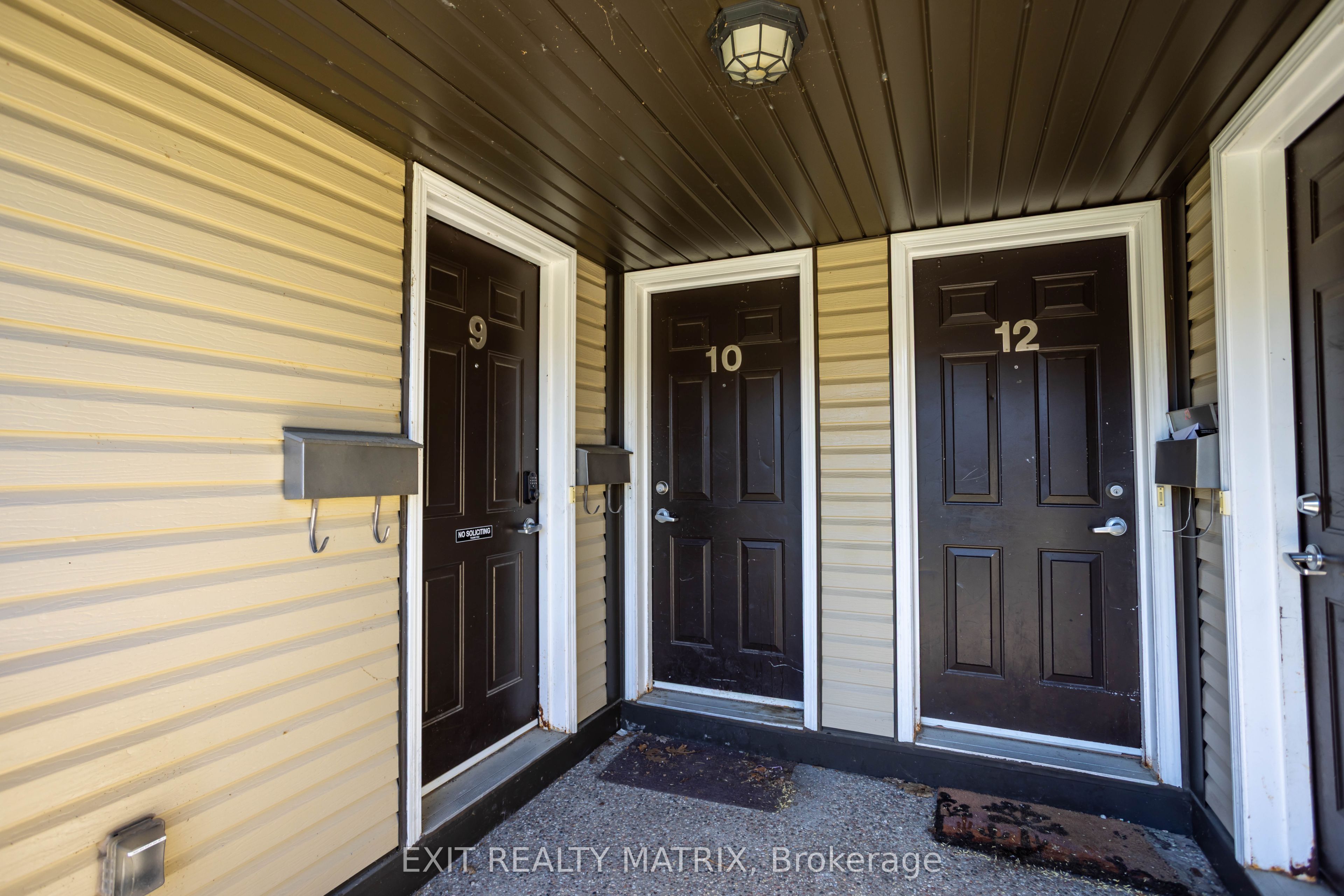 2224 Marble Crescent 9 - Photo 2