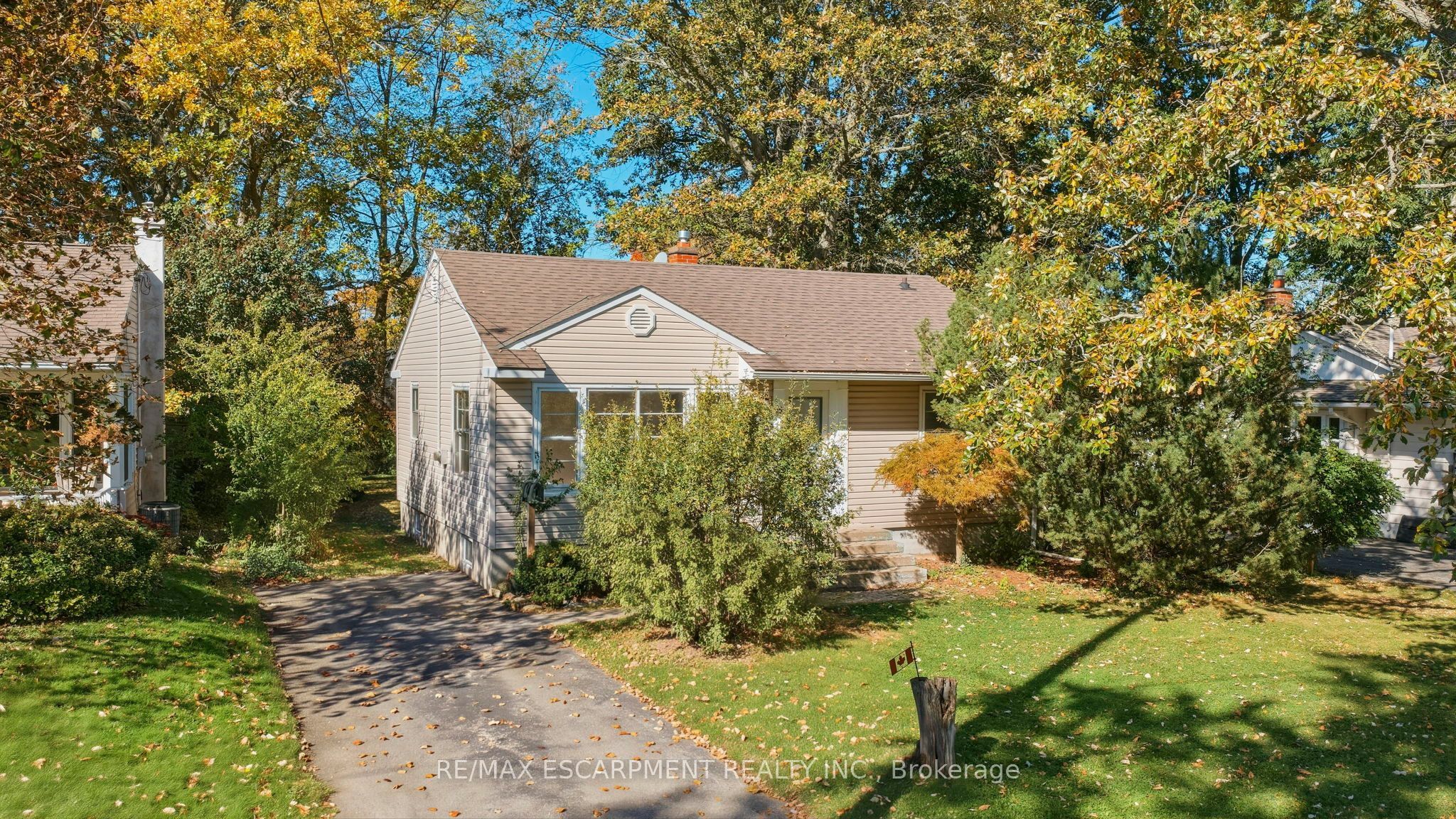 55 Lakeview Avenue