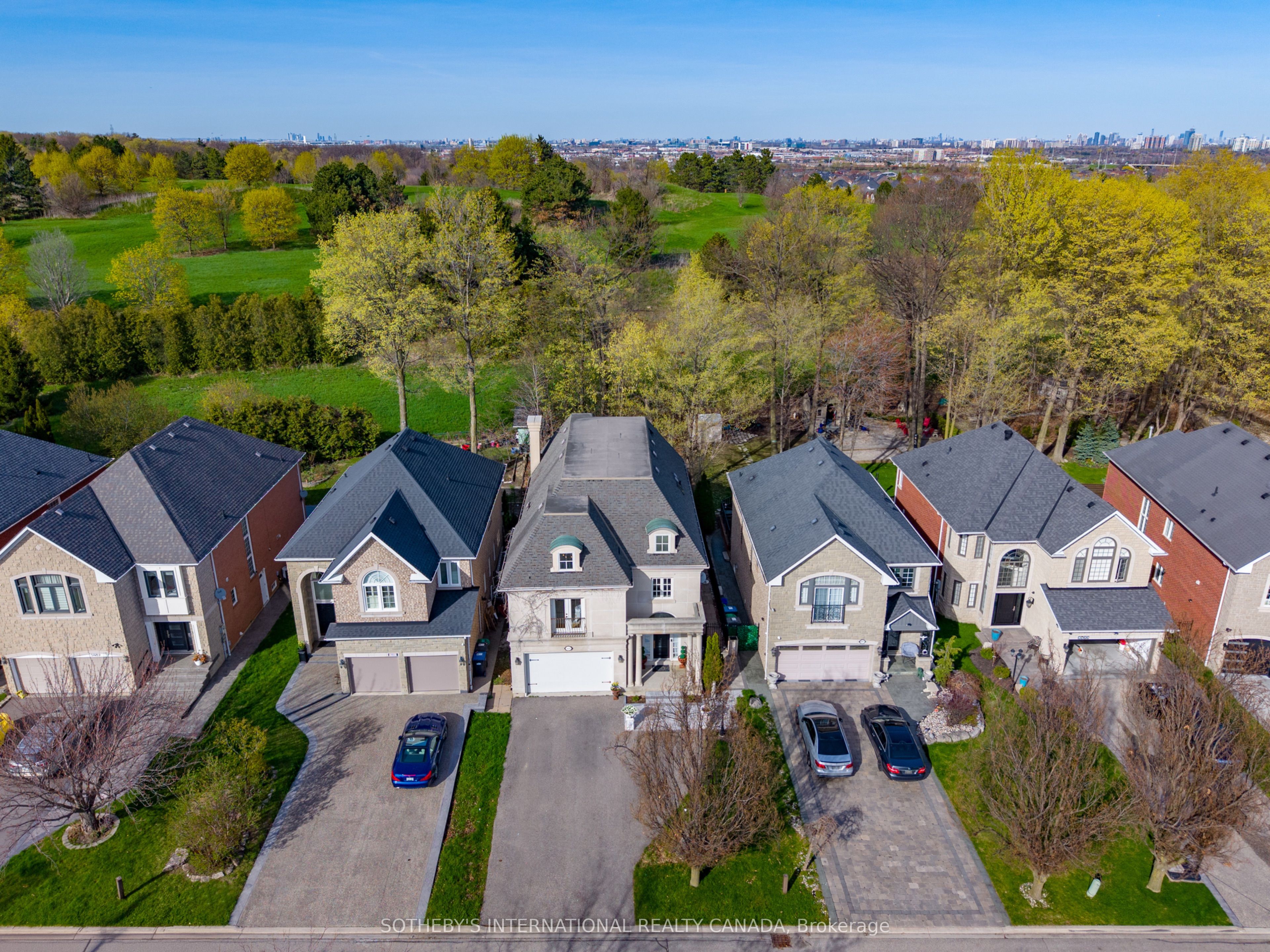 5481 Middleport Crescent