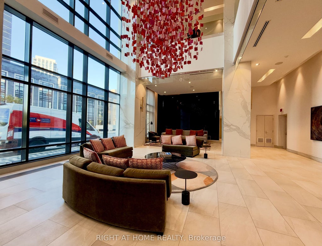 Photo of 7 Mabelle Avenue #709, Toronto, ON M9A 4X7 (MLS # W13877670)