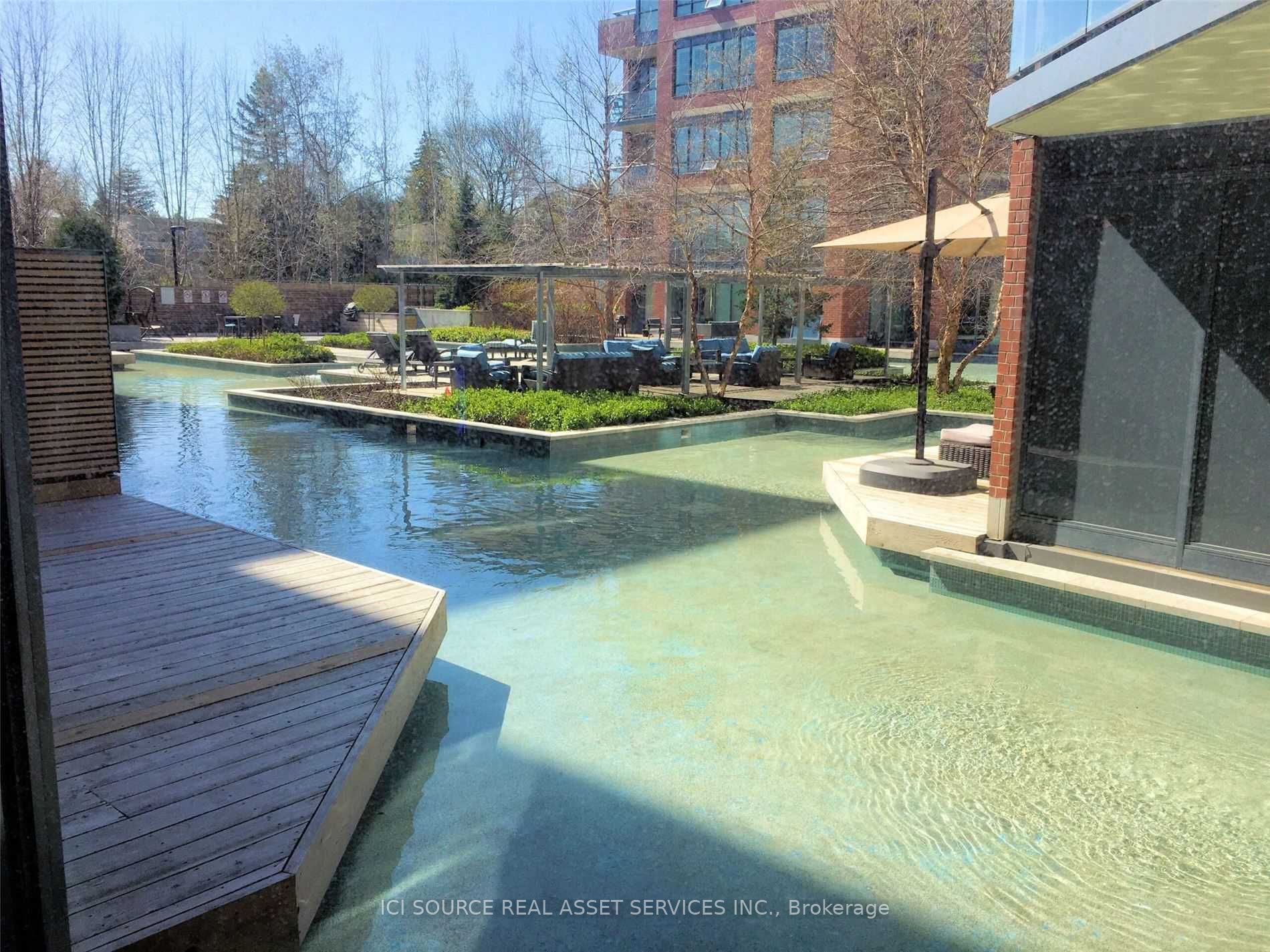 7608 Yonge Street 421