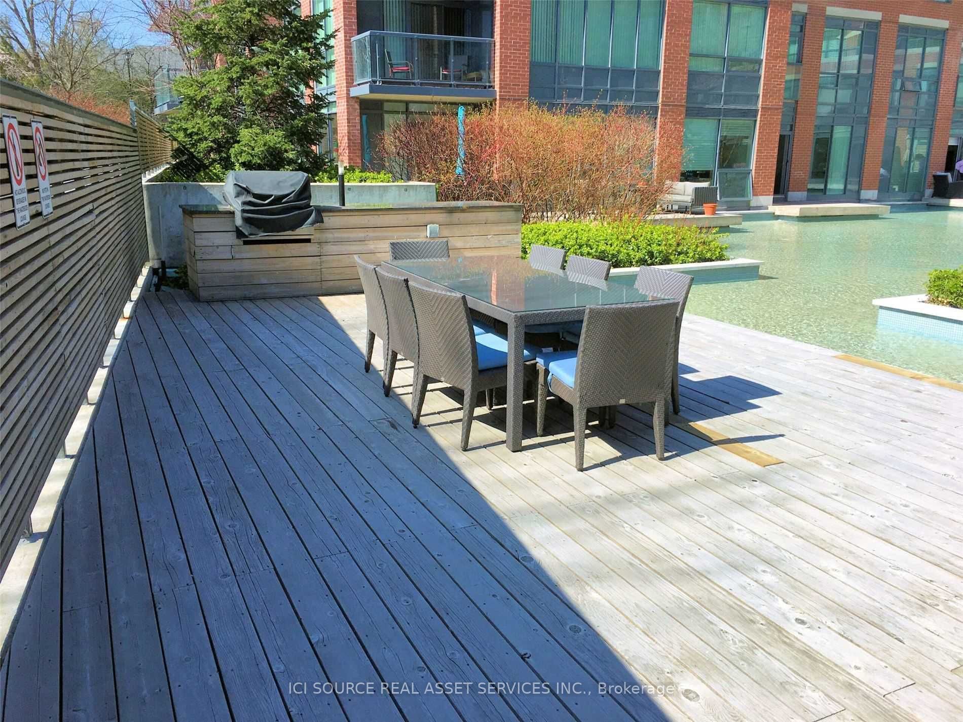 7608 Yonge Street 421