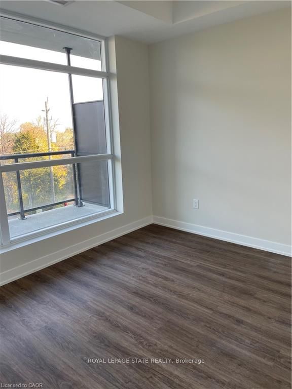 600 North Service Road 309