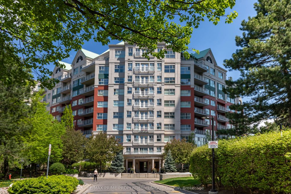 Photo of 18 Concorde Place #808, Toronto, ON M3C 3T9 (MLS # C12400409)