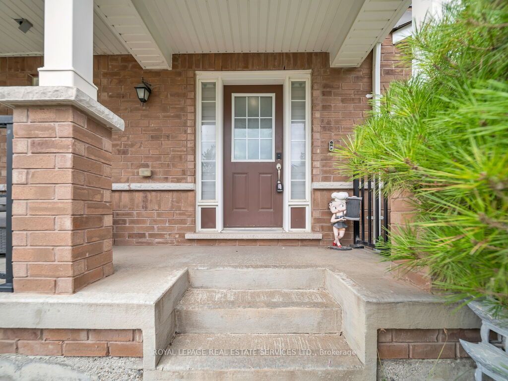 61 Rockbrook Trail