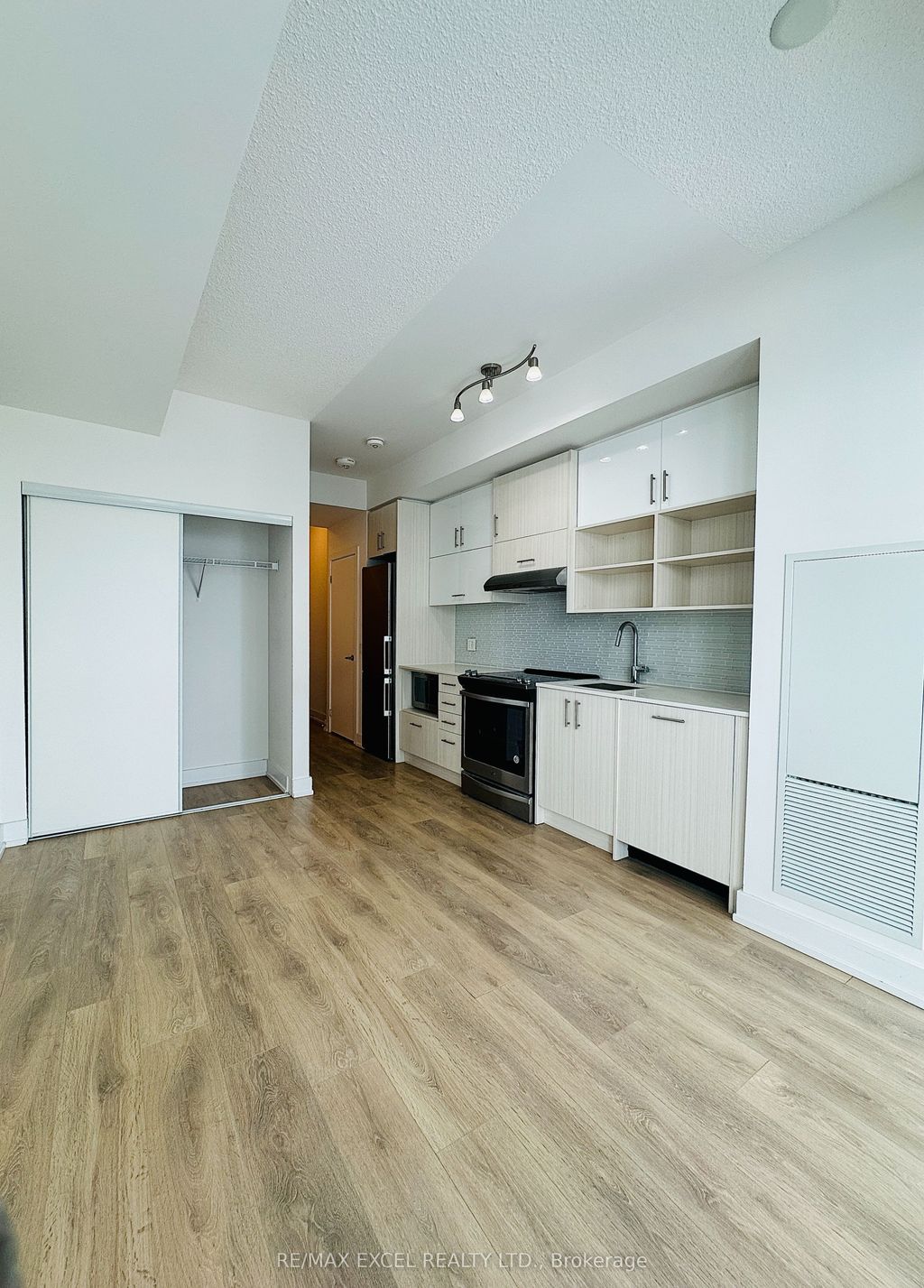 Photo of 128 Fairview Mall Drive #1309, Toronto, ON M2J 0E8 (MLS # C12713378)