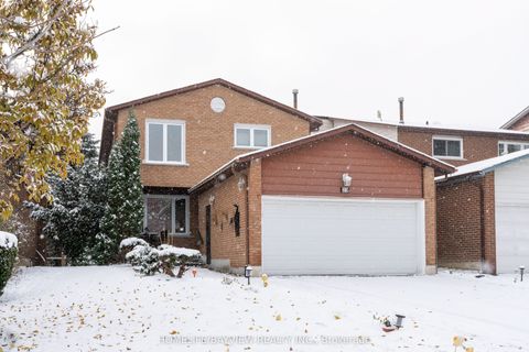 23 Holm Crescent Markham ON L3T 5M4