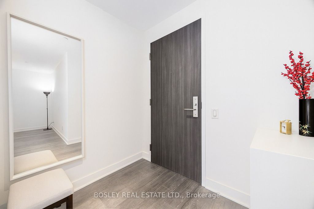 Photo of 185 Roehampton Avenue #2112, Toronto, ON M4P 0C6 (MLS # C12492404)