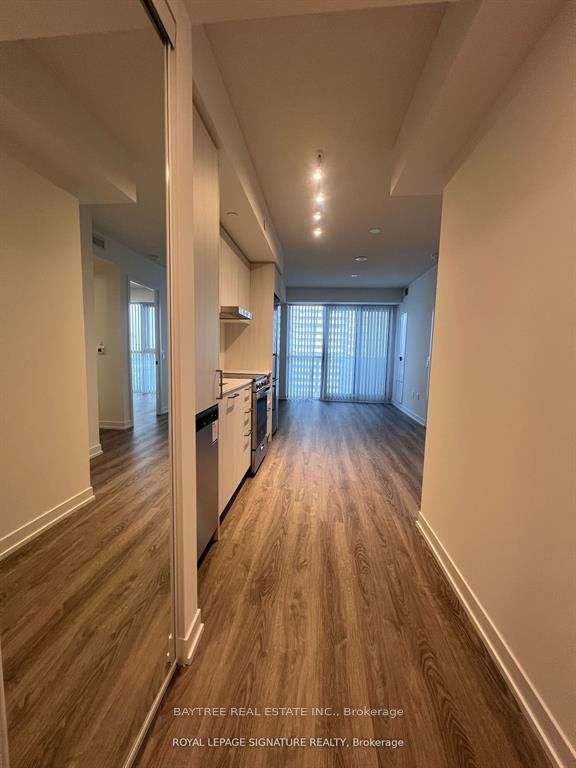 195 Commerce Street 1617