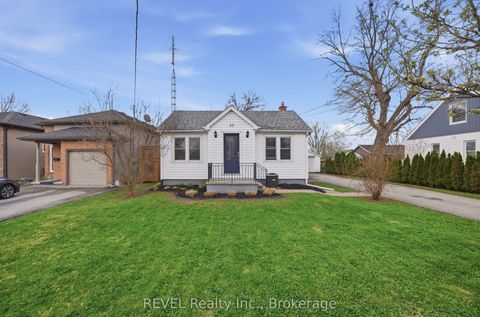 35 Hatter Avenue Welland ON L3C 3P4