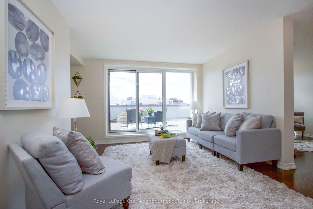 Photo of 80 Athol Street E #702, Oshawa, ON L1H 8B7 (MLS # E13063668)