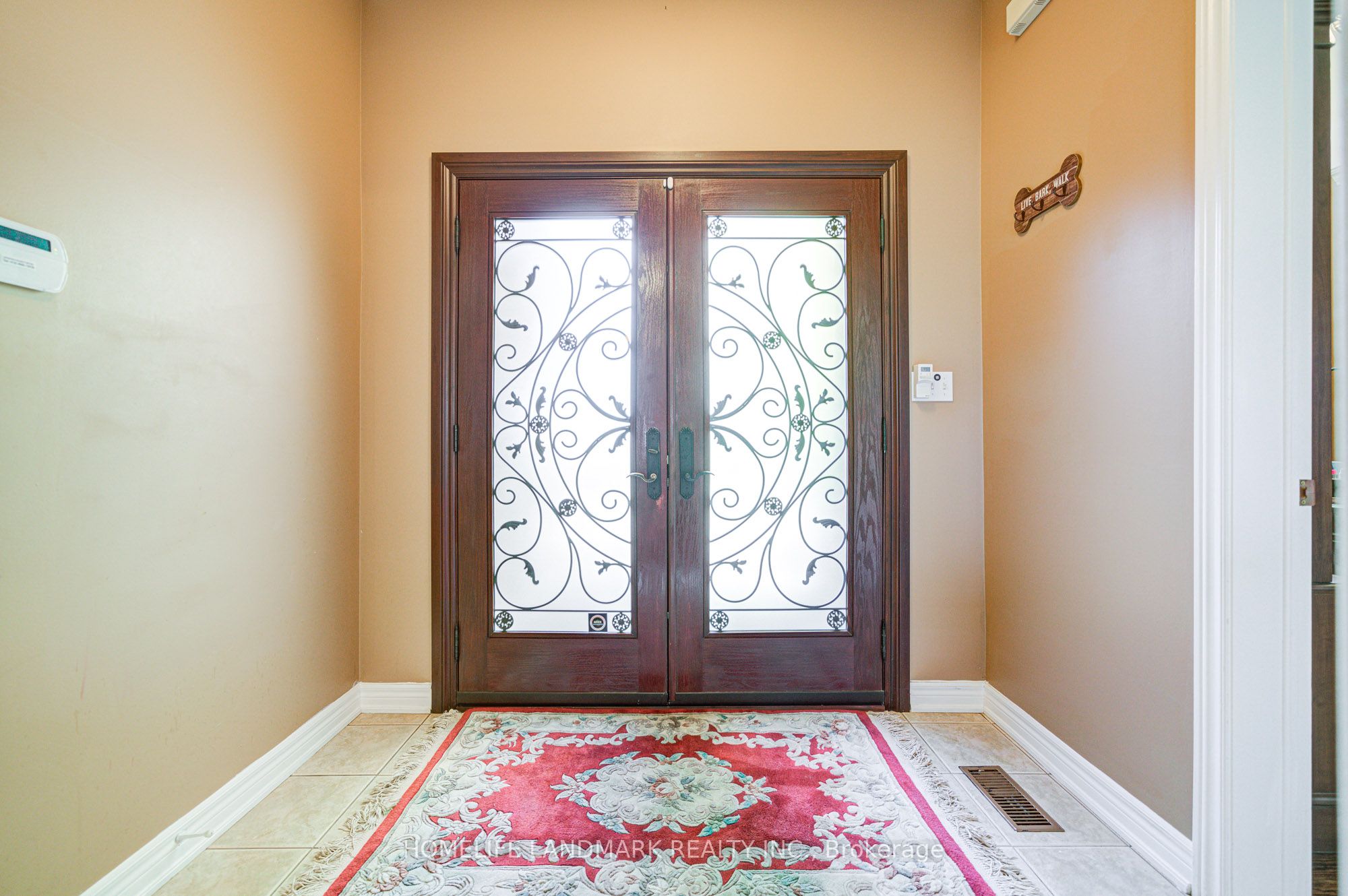 1388 Pinery Crescent