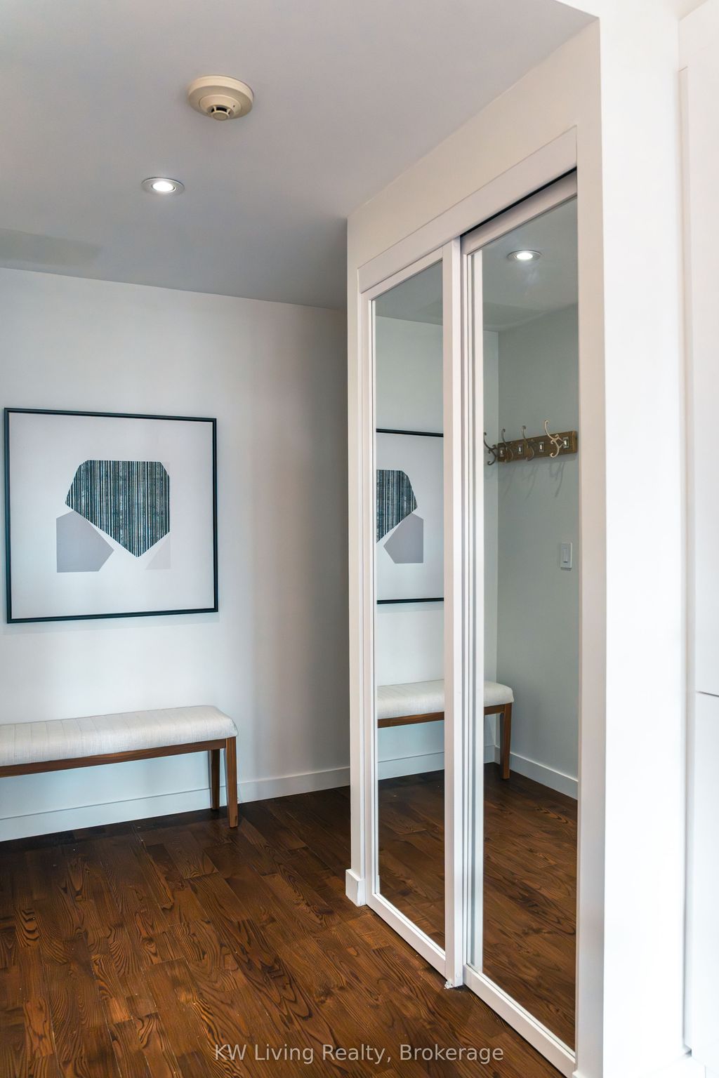 Photo of 281 Mutual Street #509, Toronto, ON M4Y 1X6 (MLS # C12423897)