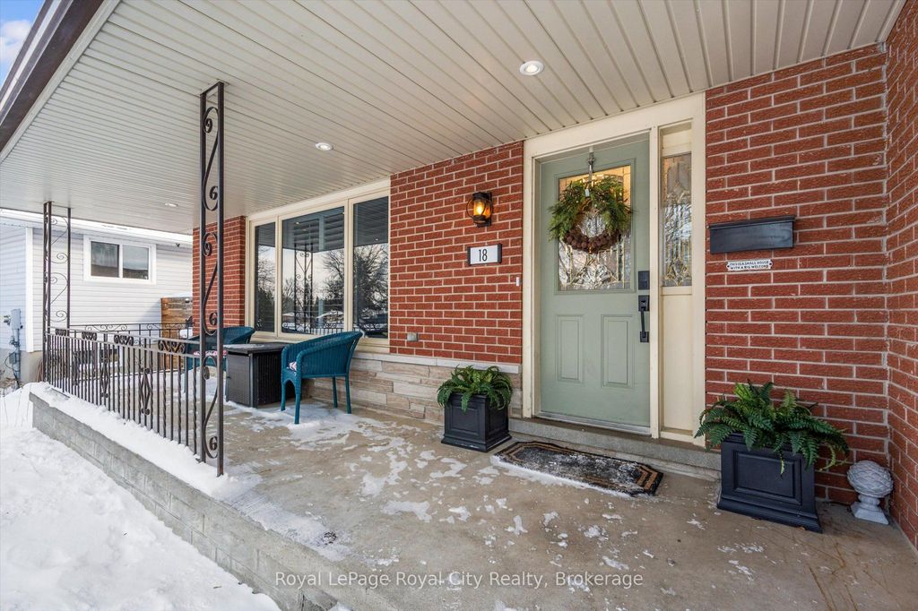 Photo of 18 Uplands Place, Guelph, ON N1E 3R4 (MLS # X12715266)